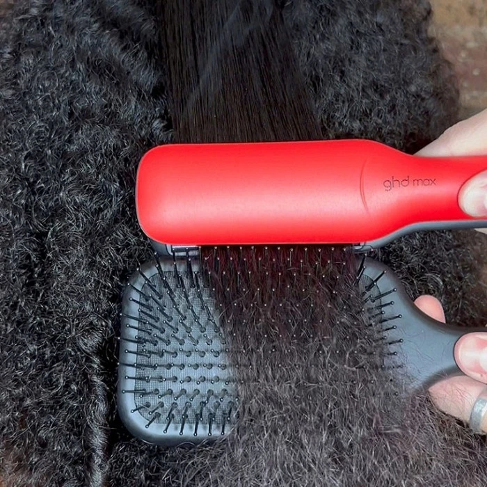 GHD MAX PROFESSIONAL WIDE PLATE STYLER RADIANT RED COLOR CRUSH COLLECTION